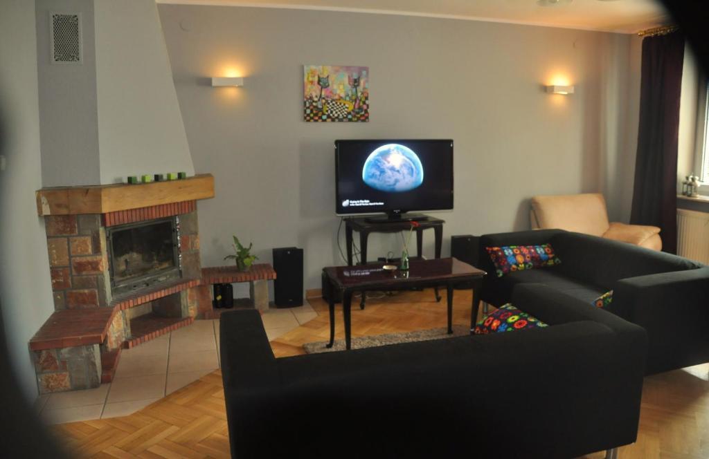 Anton House 3*
